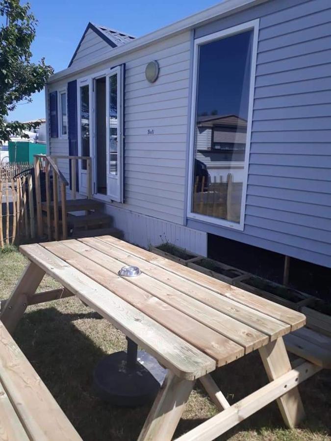 Stacaravan 4Pers In Bredene Met Eigen Tuintje 2449 Zewnętrze zdjęcie