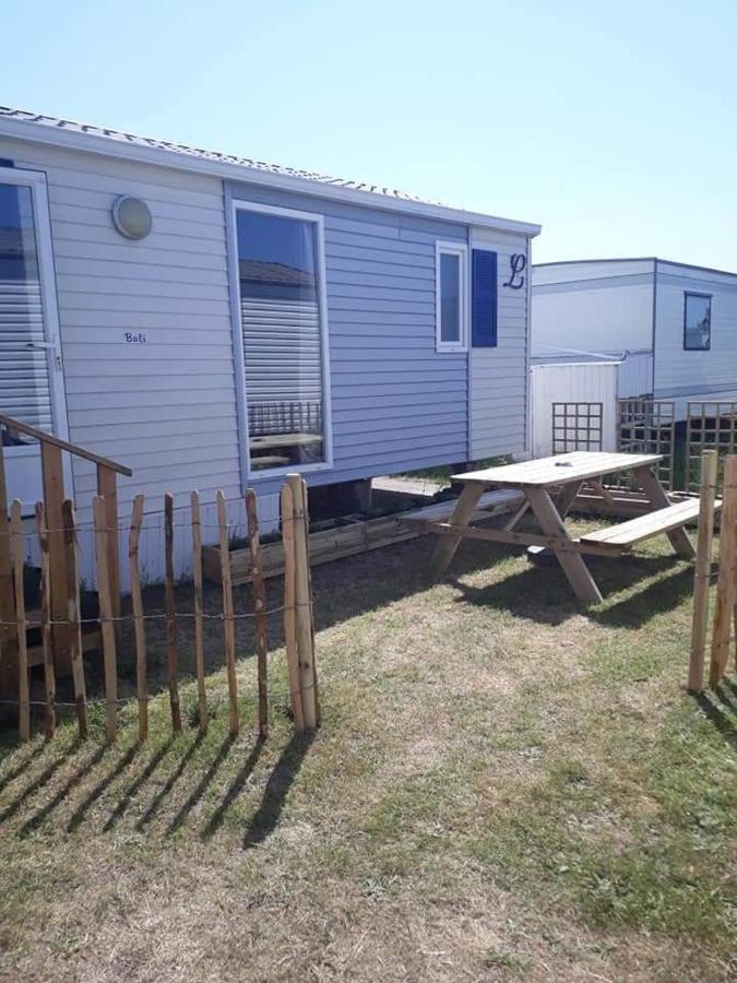 Stacaravan 4Pers In Bredene Met Eigen Tuintje 2449 Zewnętrze zdjęcie